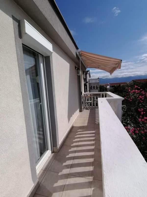 Apartment Krmpotic Vir Exterior photo